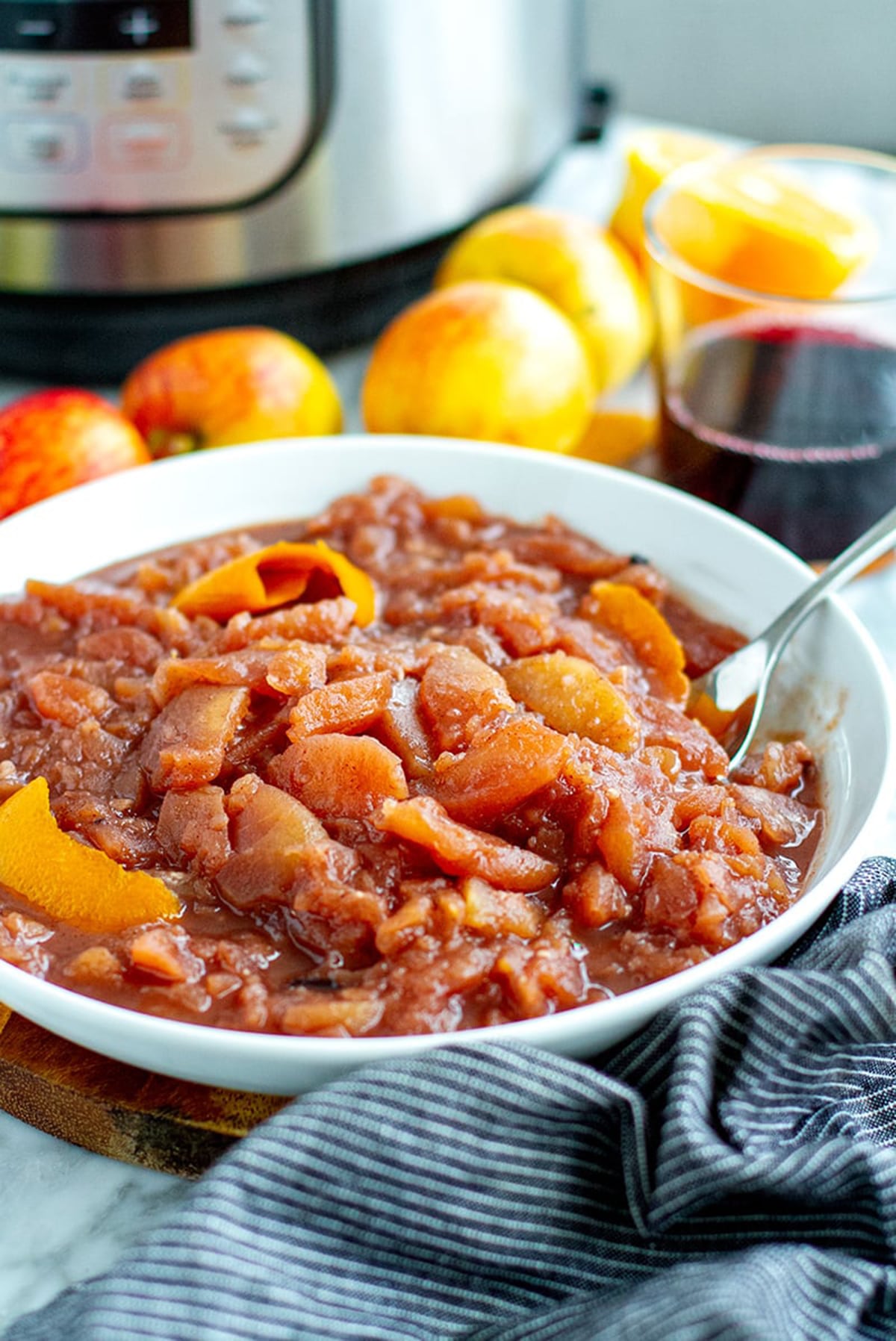 Instant Pot Stewed Apples In Mulled Wine