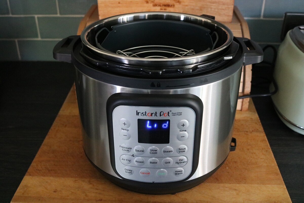 instant pot with lid off