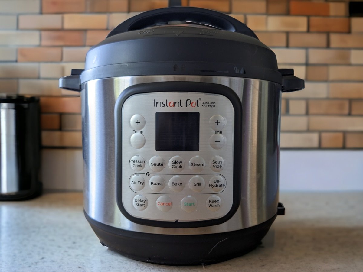 Saute pressure cooker sale