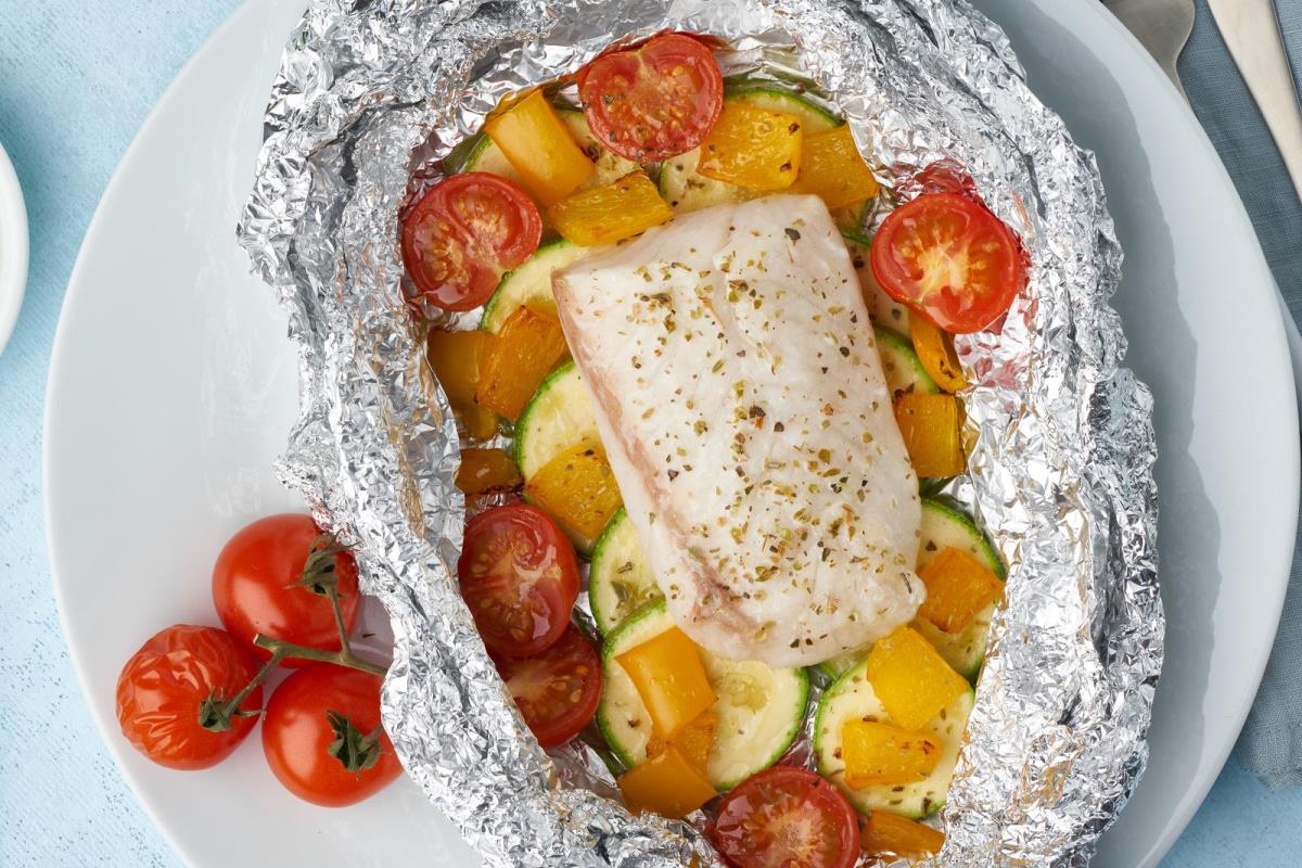 foil pack dinner with white fish and vegetables