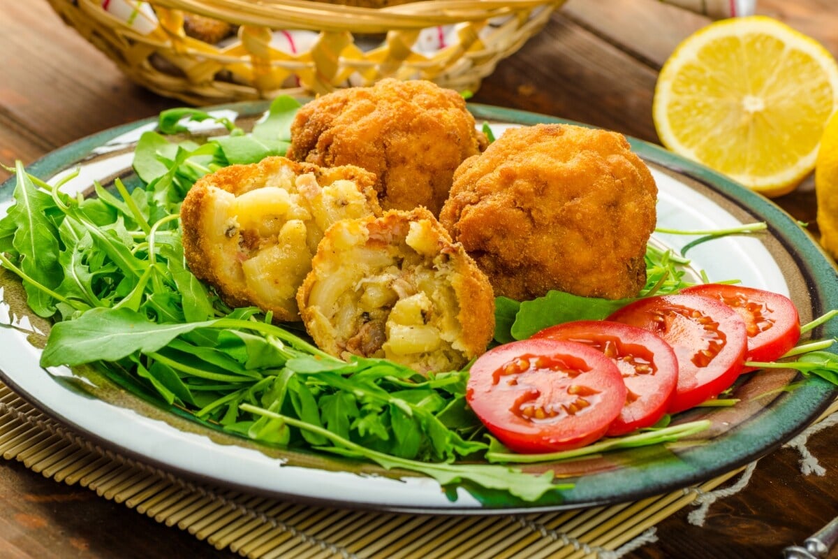 macaroni and cheese balls