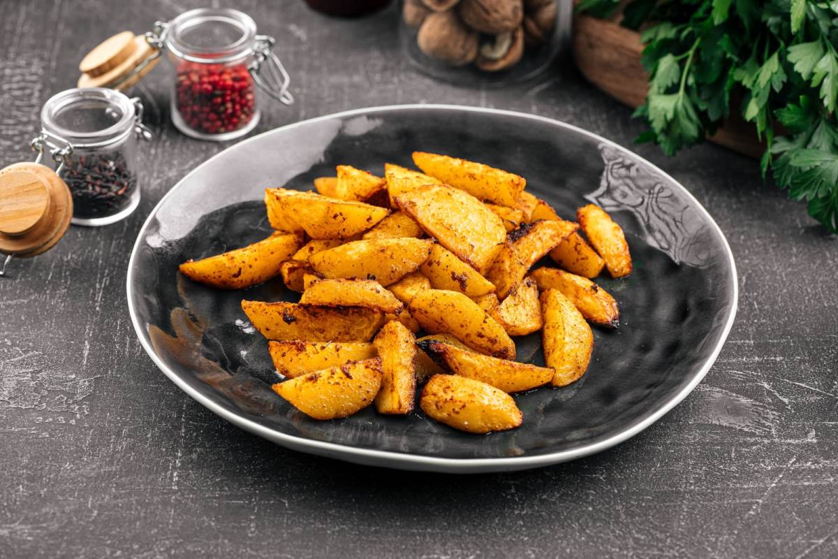 portion of baked potato wedges