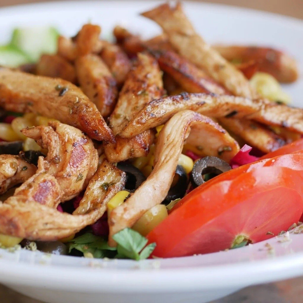 vegetable salad with grilled chicken