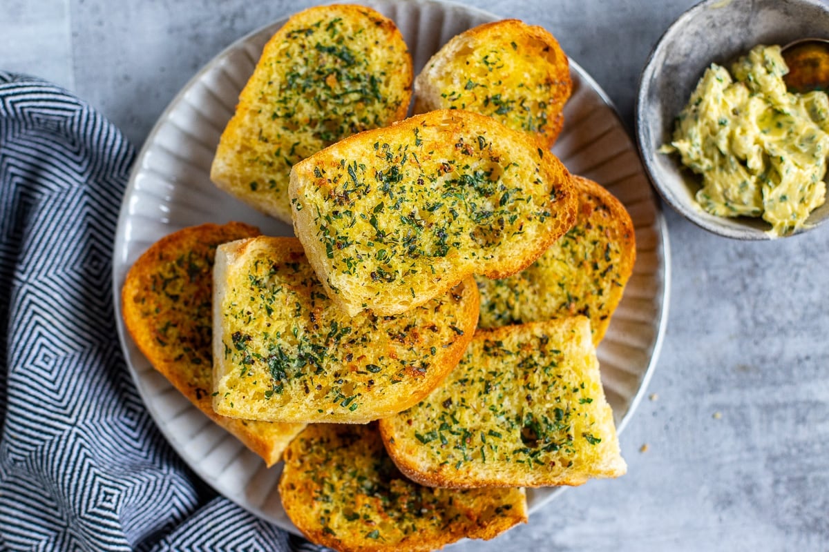 air fryer garlic bread