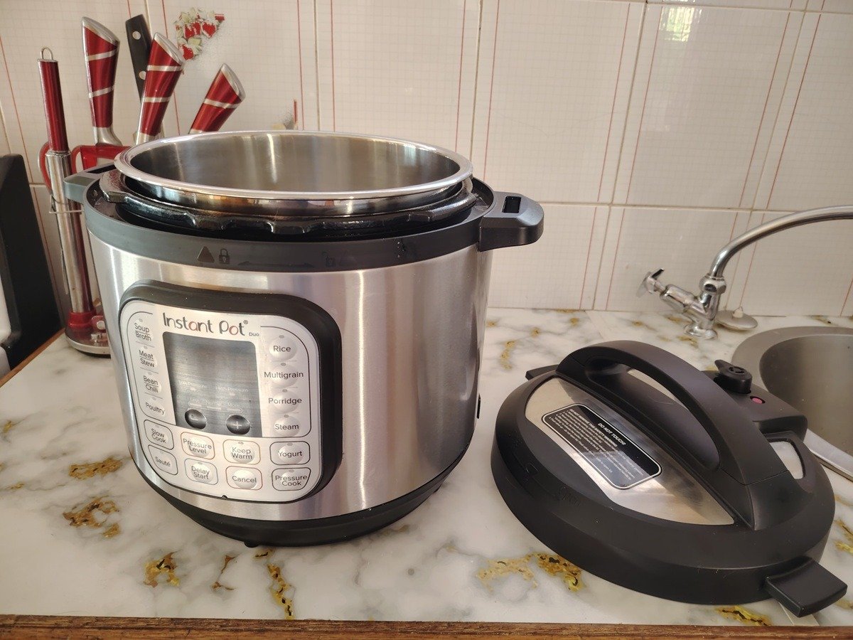 instant-pot and lid