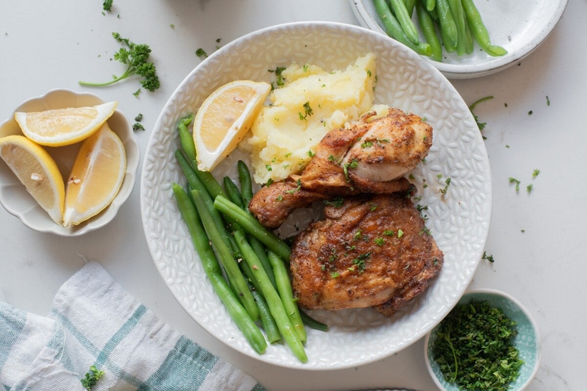 serve air fryer paprika chicken with mashed potatoes