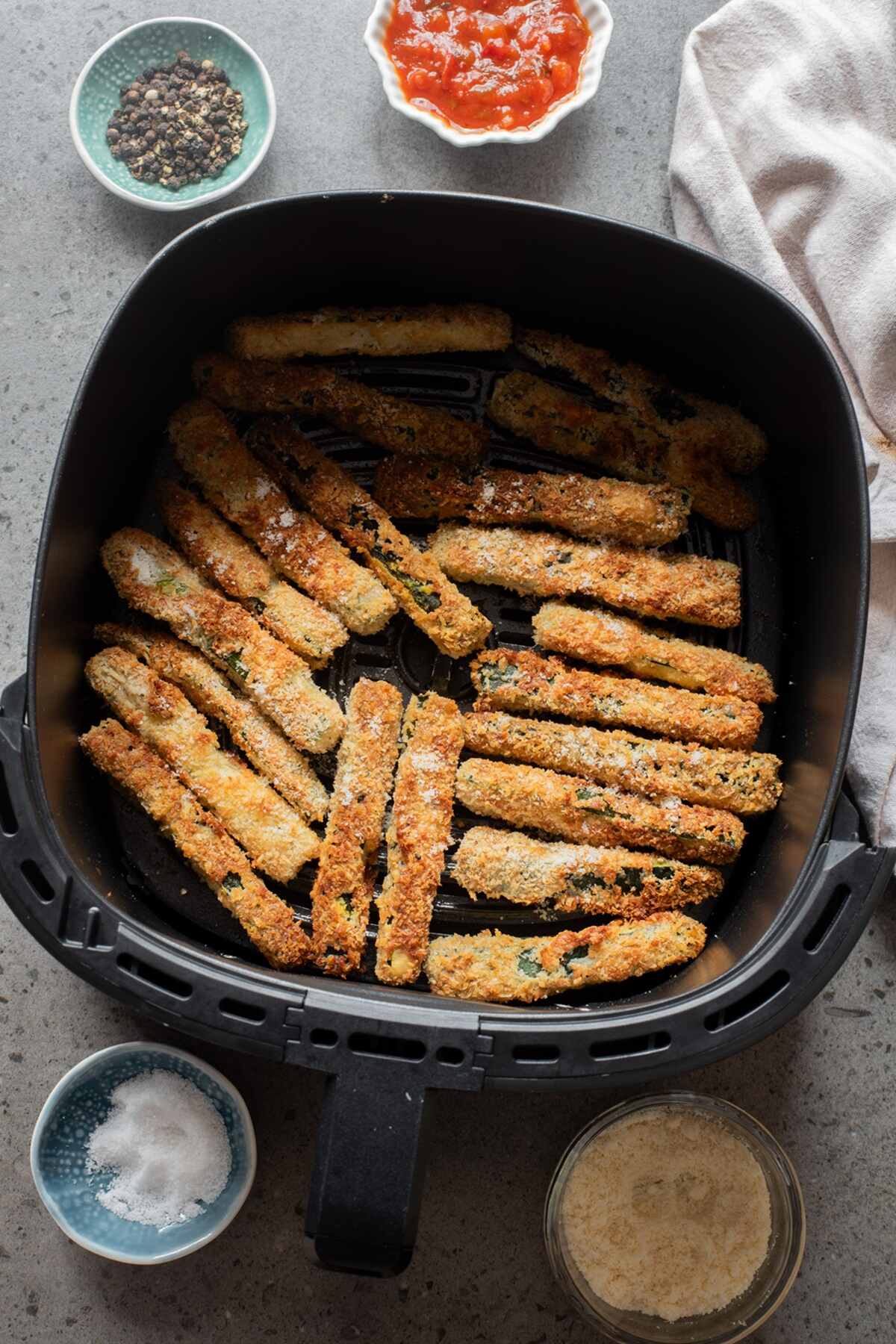 air fryer zucchini fries