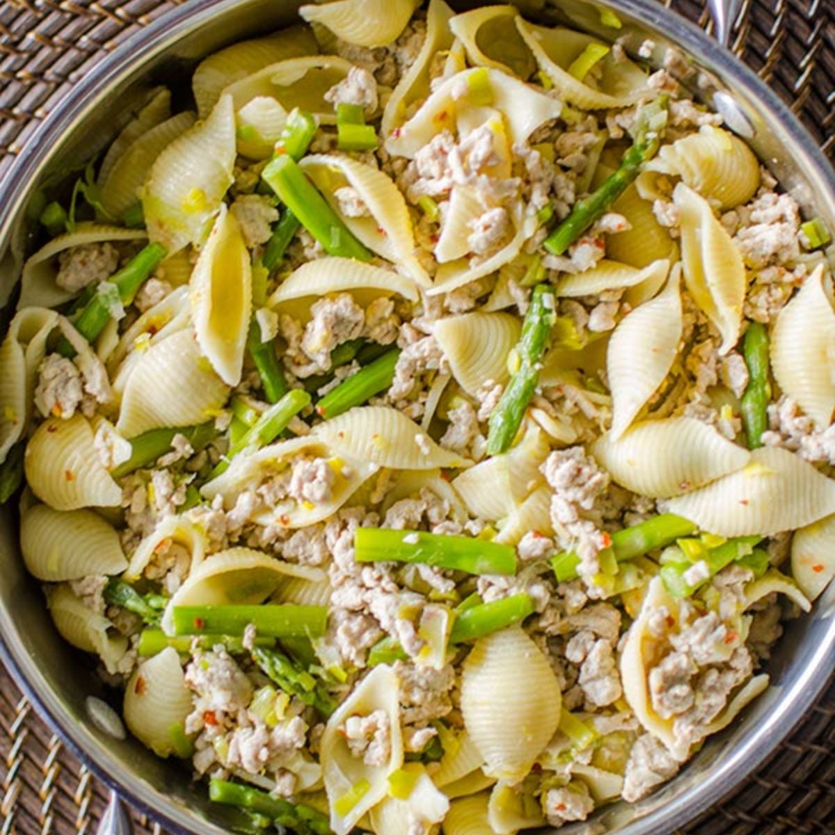 Chicken, asparagus and lemon pasta